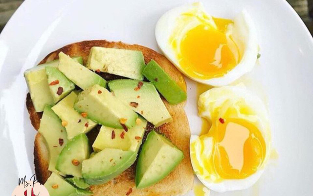 Lựa chọn cách thực phẩm phù hợp và không khiến tăng cân như bơ, trứng gà để cân nặng kiểm soát tốt nhất 