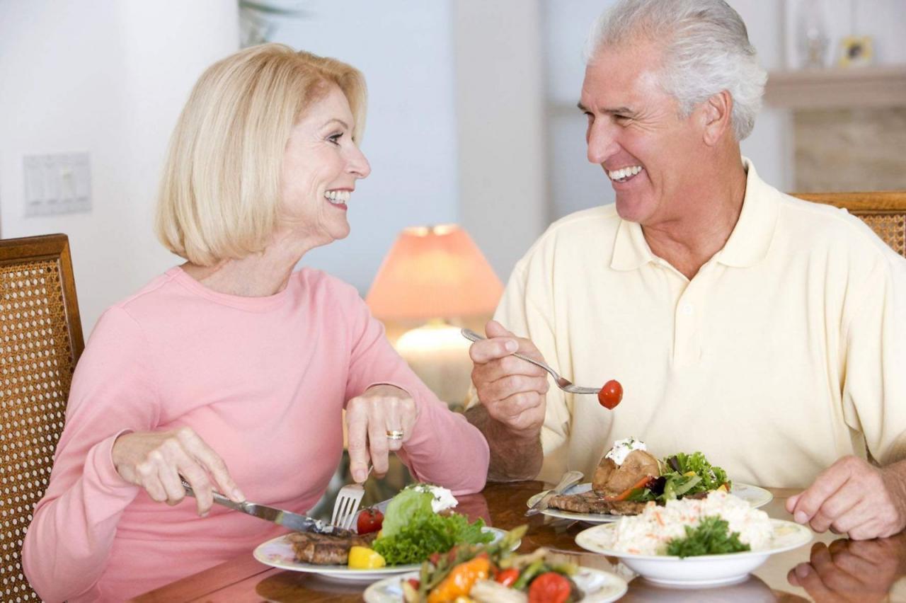 Việc thay đổi chế độ ăn uống cung cấp cho người thân của bạn đủ chất dinh dưỡng