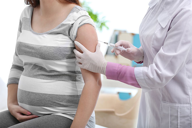 Phụ nữ mang thai có nguy cơ mắc bệnh nghiêm trọng ngày một tăng nên cần được tiêm phòng cúm